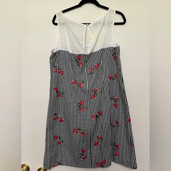 Karl Lagerfeld Paris Gingham Floral Embroidered Dress,‎ Size 14 - Image 4