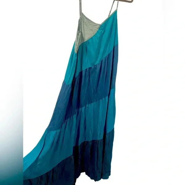 🌊 L*Space “Leona” Tiered Maxi Dress – Blue Ombre Size S‎ NWT ☀️💙 - Image 2