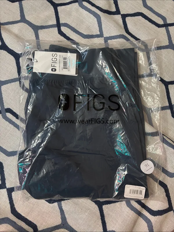 FIGS women’s high waisted Livingston Scrub pant in Navy Size XXS/P NWT! - Image 2