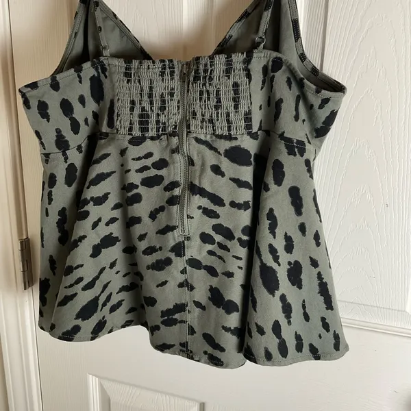 NWT Scoop Leopard Print Denim Peplum Top - Herbal Olive Green Plus Size XXL - Image 8