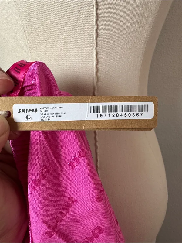 SKIMS Hot Pink Jacquard Lace PJ set size M - Image 11