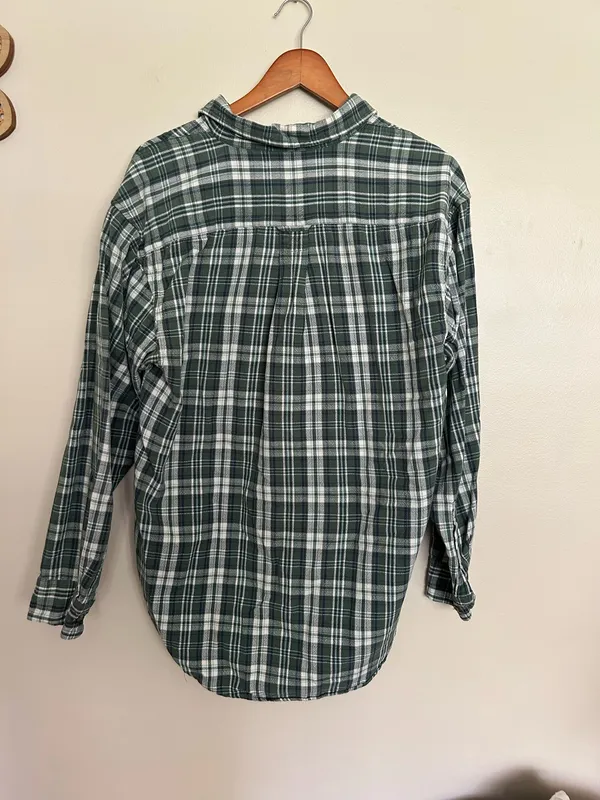 100% cotton Gap button down plaid shirt  - Image 4