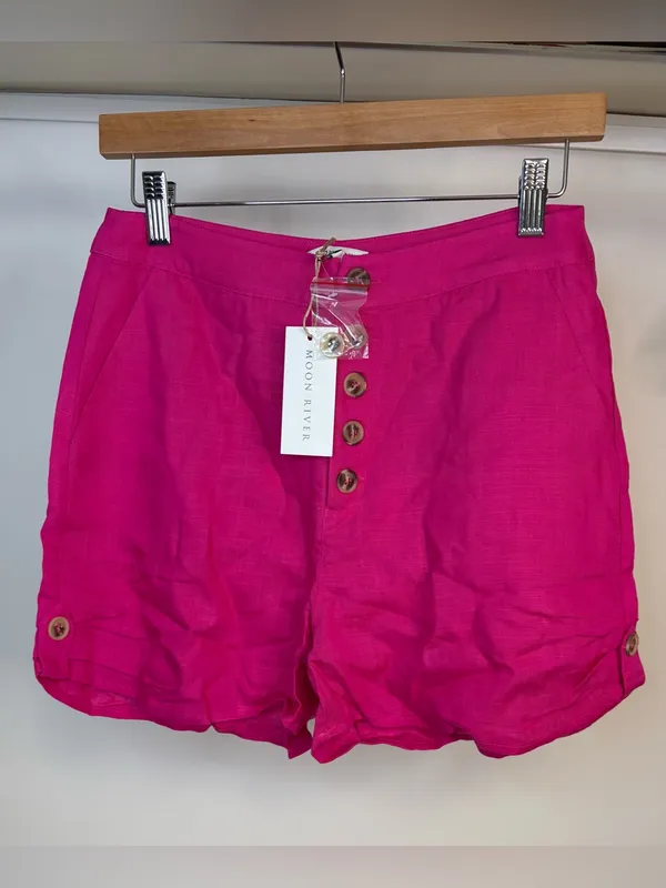 NWT Moon River Bright Fuchsia Button-Front Women’s Shorts Sz medium - Image 2