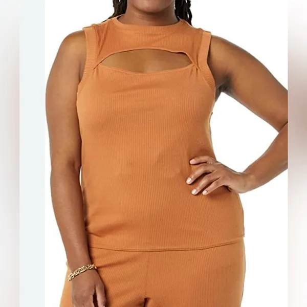 Terea Ava Ribbed Cut out tank Terracotta Size Large - Image 10