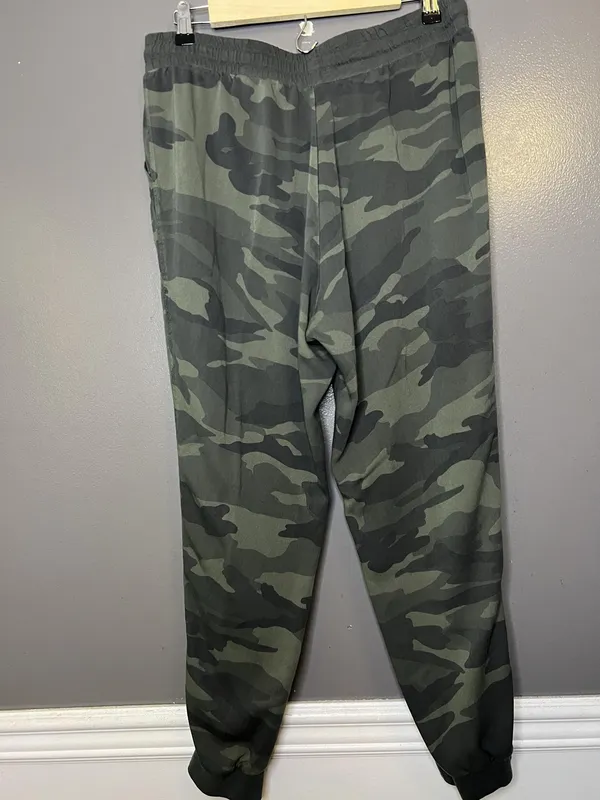 Splendid Pants Womens Large Green Camo Jogger Elastic Waist Cuffed Pockets - Image 3