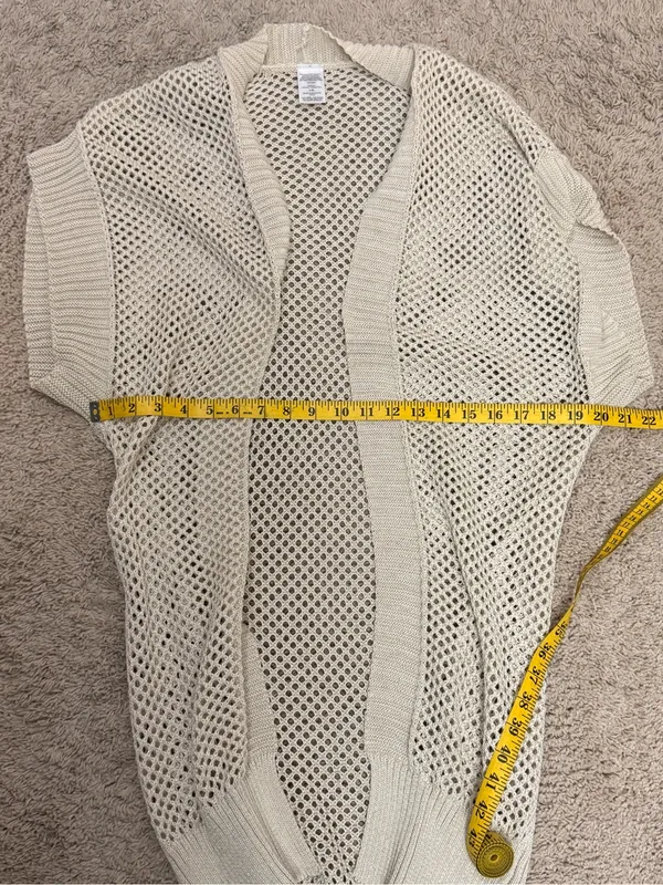 Time and Tru Women’s open front crotchet Ruana size XL - Image 10