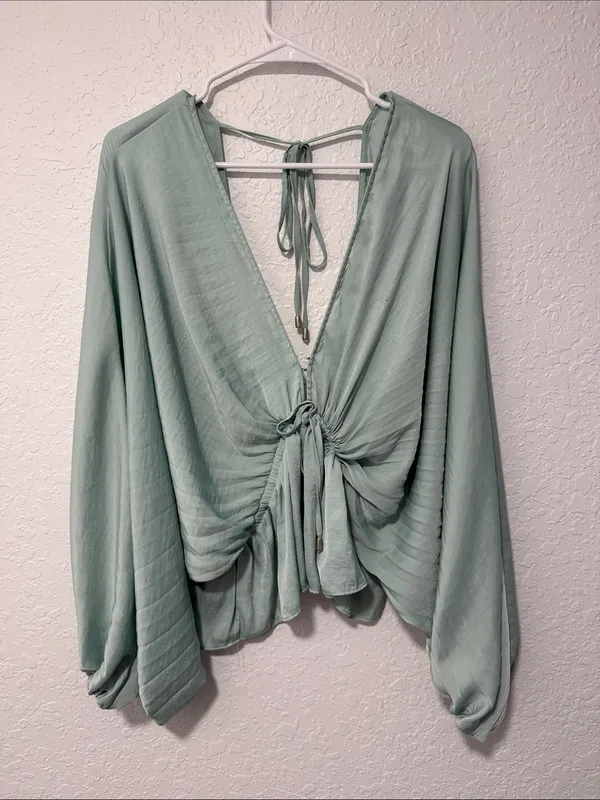 FREE PEOPLE Light Sage Draped V-Neck Top Size Large (Oversized) - Image 2