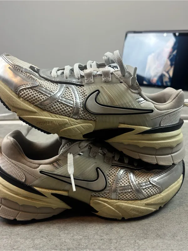 Nike V2K Run Summit White Metallic Silver FD0736-100 Women's Size 8.5 Mens 7 - Image 12