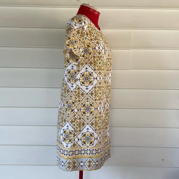 Lulu’s Dandy Lion Medallion Print Shift Dress Sz S - Image 4