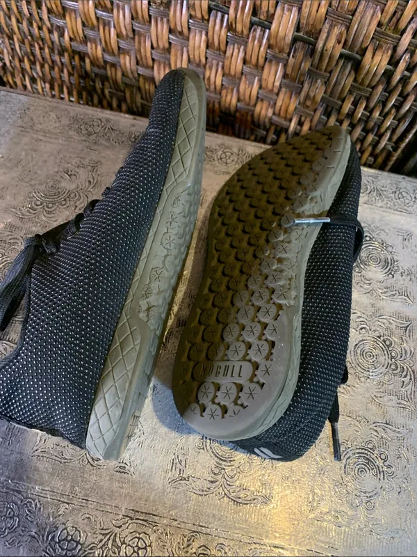 Nobull Black Sneakers Size 6.5 - Image 4