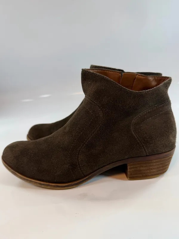 Lucky Brand Suede Ankle Boots‎ Brown Side Zip Low Heel Women Size 8 - Image 4