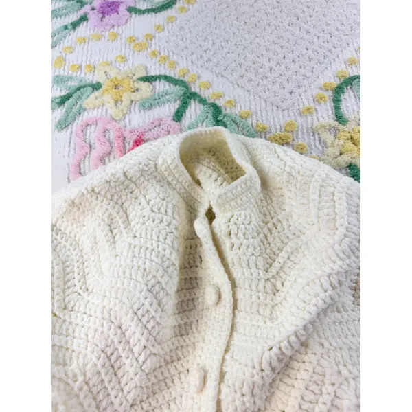 Vintage Handmade Crochet Poncho Capelet Cream Ivory Chevron Button Front Wrap - Image 7