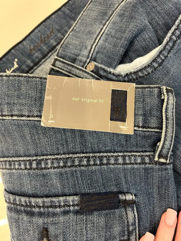 7 Jeans For All Mankind Women’s size 31 - Image 4