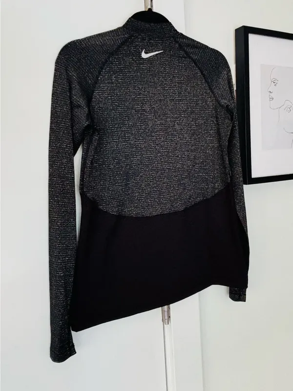 Women's Nike Pro Warm Long sleeve mockneck black/silver reflective top size M - Image 9