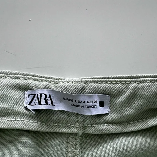 Zara Wide Leg Cropped Jeans Gold Button Front Pockets in Mint Green 4 - Image 4