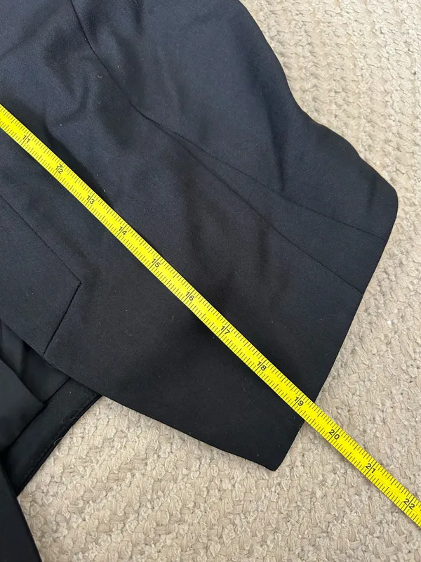 White House Black Market cropped blazer - Image 7