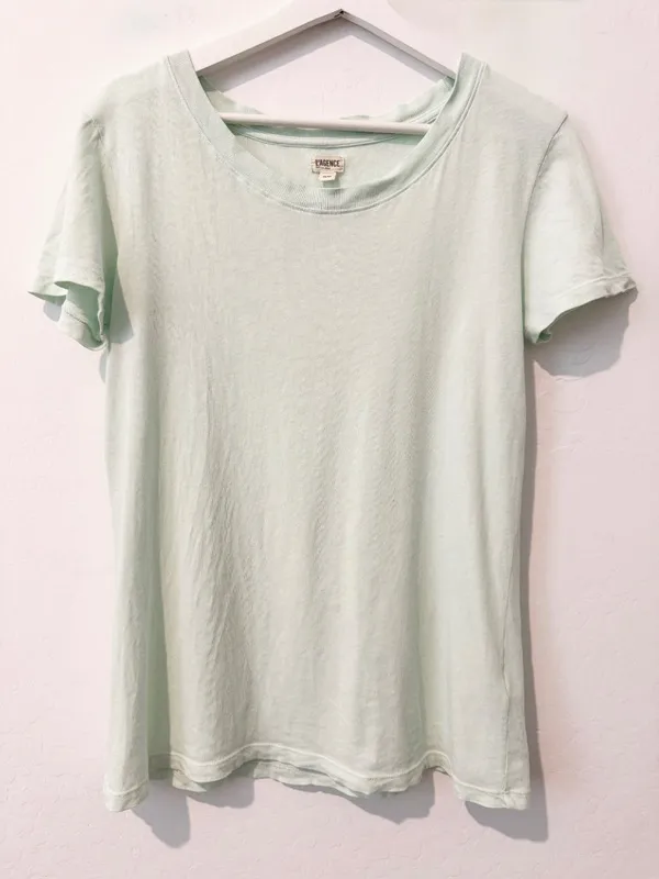 L’Agence Cory Cotton Scoopneck Tee Size Medium Honeydew Classic Basic Minimalist - Image 3