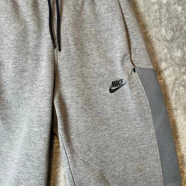 Nike Tech Women’s Size XS Fleece Mesh Shorts Gray Athletic‎ Summer Athleisure - Image 2
