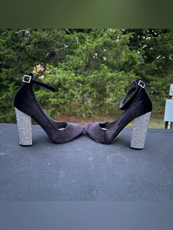 Shoedazzle Black Velvet Ulyssa Rhinestone Ankle Strap Block Heels Size 6 - Image 5