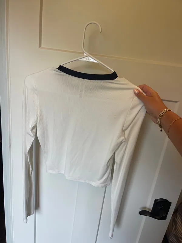 SKIMS Long Sleeve - Image 3