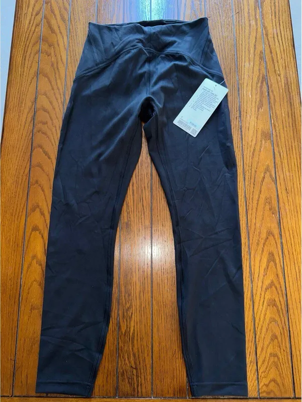 Lululemon Instill High Rise 25” Black Size 6 NWT - Image 3