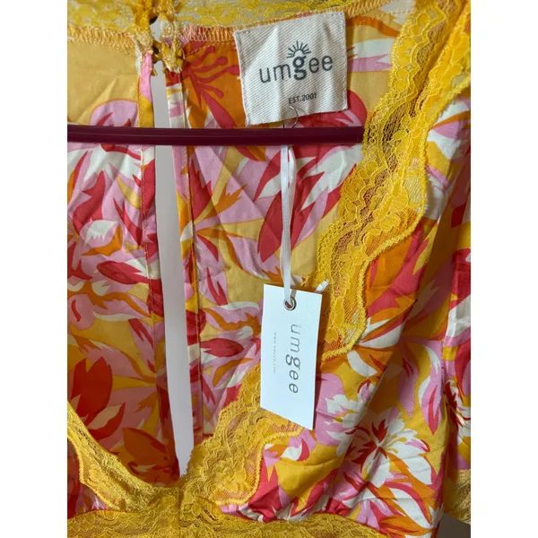 Umgee Yellow Pink Floral Lace Trim V-Neck Mini Dress New With Tags - Image 2