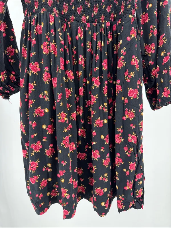 Old Navy Black Long-Sleeve Floral Square-Neck Dress smocked L dark romance - Image 5