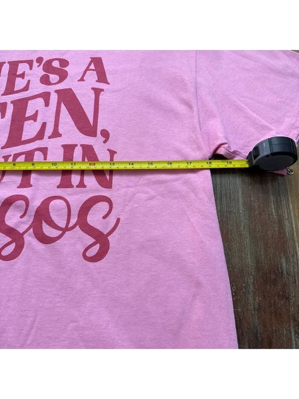 He's a Ten But in Pesos Graphic Tee Pink Medium - Image 5