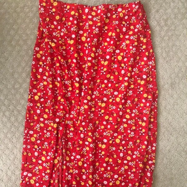 Good Luck Gem Red floral maxi skirt - Image 2