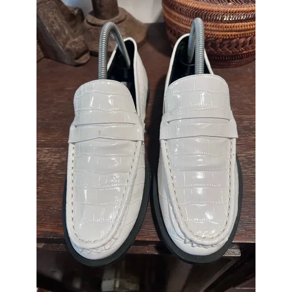 Steve Madden Goodman White Croc Embossed Penny Loafers Size 8.5 - Image 5