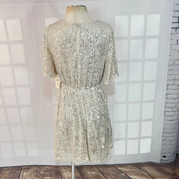 Altar’d’ State NWT Gold Mesh Sequin V-Neck Lined Bridesmaid Mini Dress Medium - Image 7