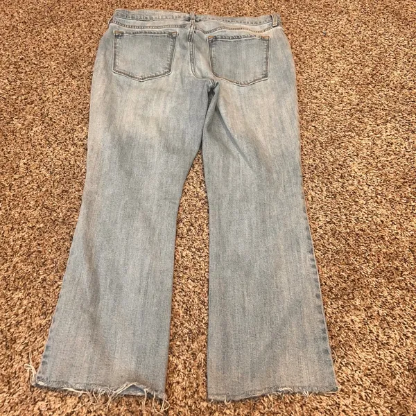 Old Navy Womens Flare‎ Jeans Mid Rise Distressed Light Wash Size 12 Regular - Image 7