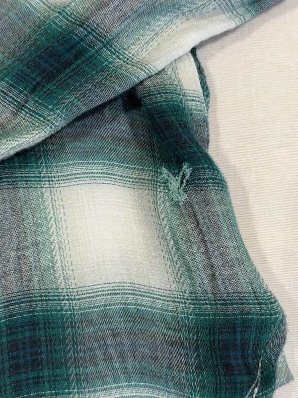 American Eagle Outfitters Boyfriend Fit Green Plaid Flannel Small Long Sleeve - Image 2