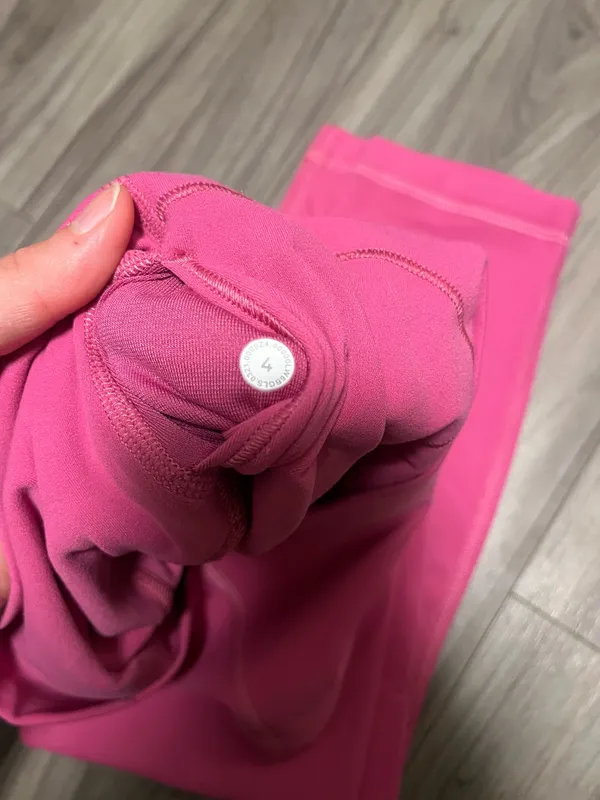 Lululemon Pink Cropped Leggings - Image 4