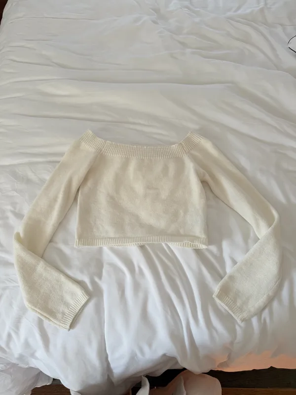 SheIn white off shoulder top - Image 2