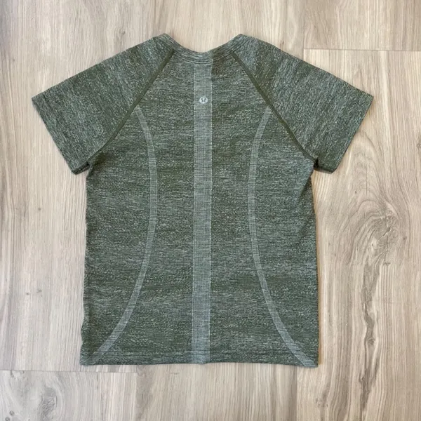 Lululemon Swiftly Tech Short Sleeve - Image 2