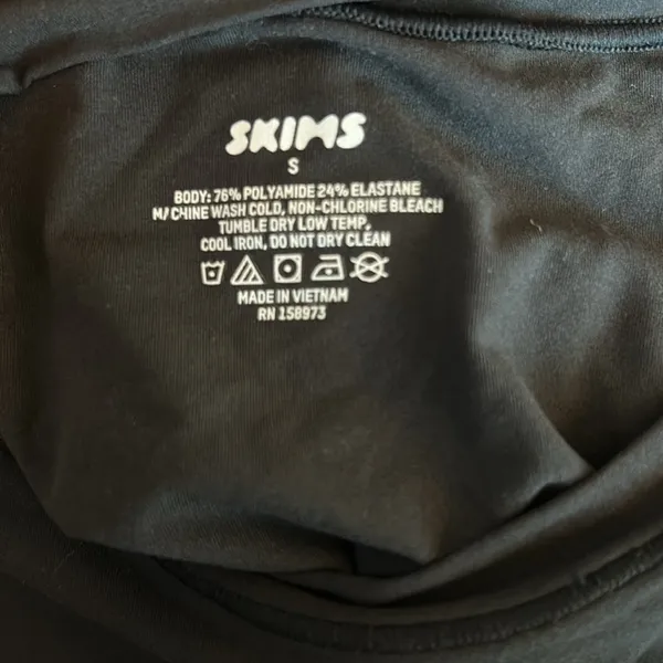 SKIMS Fits Everybody (B13) NWT Long Sleeve Crew Neck Bodysuit Onyx M - Image 5