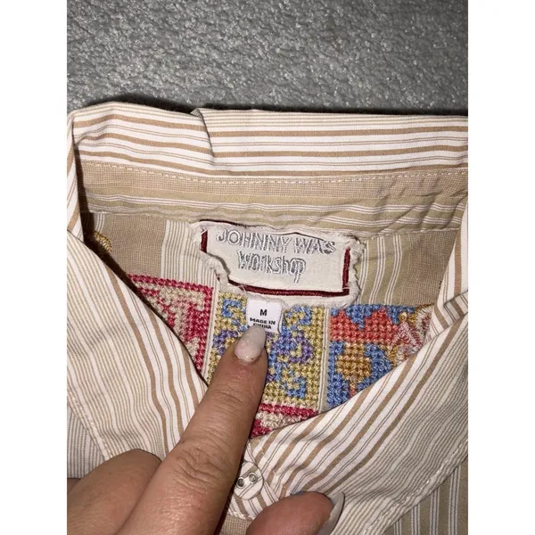 Johnny Was Petunia Smocked Lisbon Shirt Med Embroidered Floral Button Down‎ - Image 2