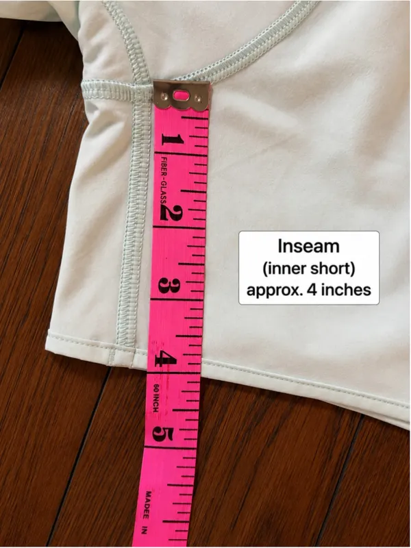 Women's Lululemon Athletic Shorts Size 4 Light Green - Image 10