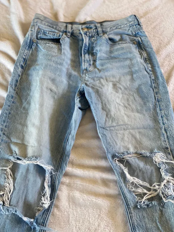 American Eagle Outfitters Mom Jean - Image 3