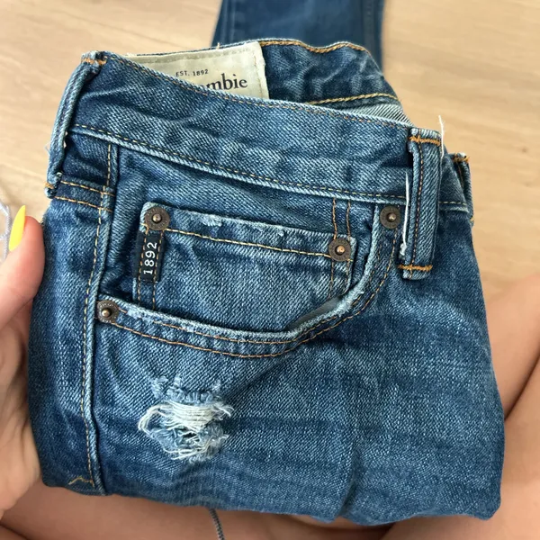Blue Abercrombie Jeans - Image 4