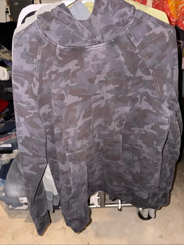 Lululemon scuba pullover hoodie camo size 8 stretch terry - Image 4