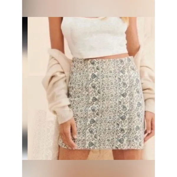 NWT Free People Floral Mini Skirt size XS - Image 4