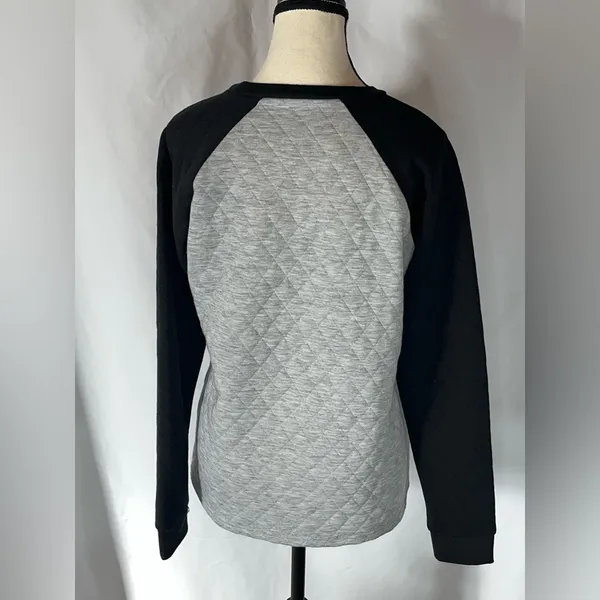 G-III 4Her Oklahoma State Cowboys Woman’s Quilted Sequin Raglan Shirt Medium - Image 5