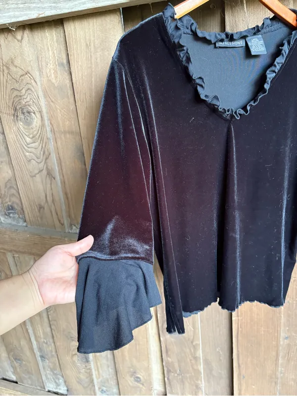 Vintage Witchy Whimsigoth Black Ruffle Velvet Blouse - Image 2