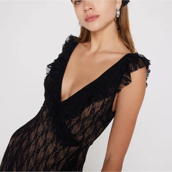 Kimchi Blue Indy Lace Midi Dress. Urban Outfitters. Small - Image 2