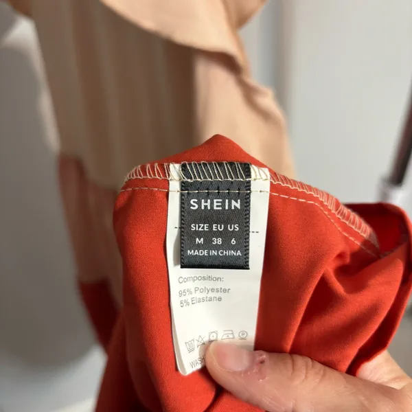 SHEIN Cream, Peach & Red Colorblock Tiered Flutter Sleeve Mini Dress - Image 6