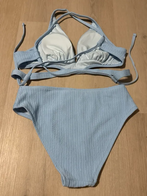 Textured Light Blue Women's Bikini Set - Stylish Two-Piece Swim - Image 2