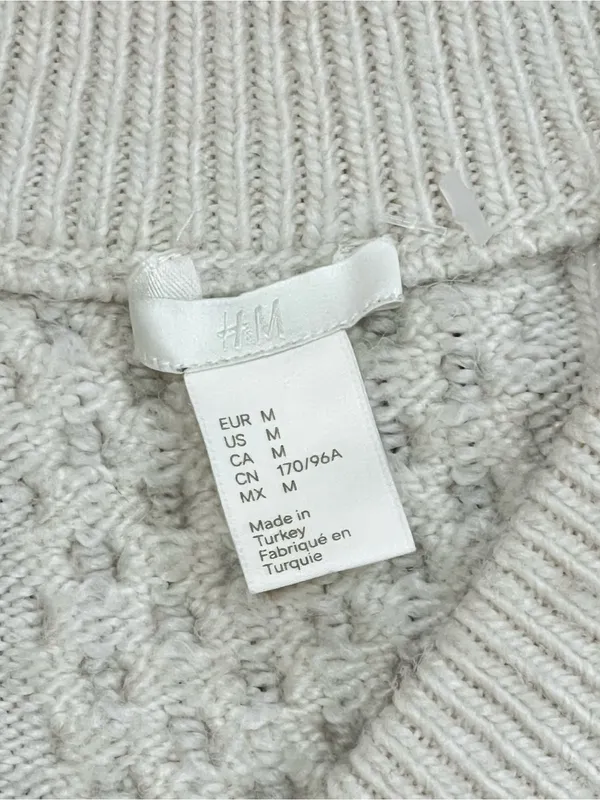 H&M Ivory Mixed Texture Cable Knit Sweater Size Medium - Image 9