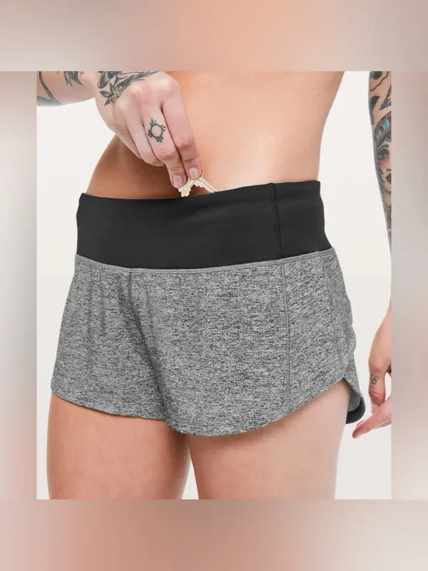 Lululemon Speed Up Short *2.5" Size 8 Tall - Image 3
